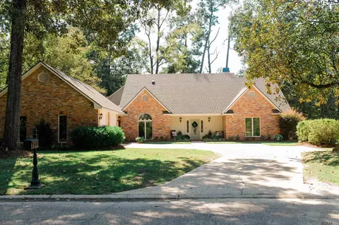 5924 N Shore Dr, Baton Rouge, LA 70817