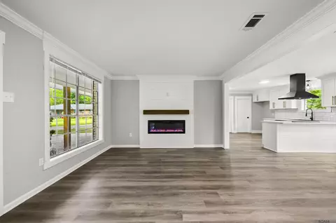 6415 Vineyard Dr, Baton Rouge, LA 70812