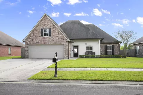 42351 Yellowstone Ave, Prairieville, LA 70769
