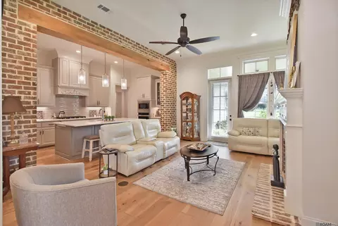 Living - 353 Glenthorne Dr, Gonzales, LA 70737 photo 1 of 1