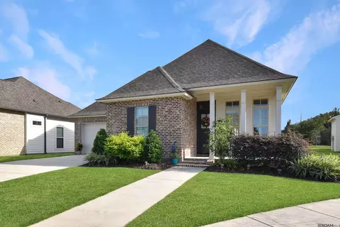 Exterior - 353 Glenthorne Dr, Gonzales, LA 70737 photo 5 of 5
