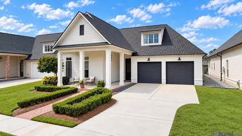 1533 Sugar Cane Ln, Baton Rouge, LA 70810