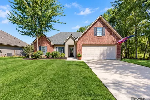14200 Caribbean Dr, Gonzales, LA 70737
