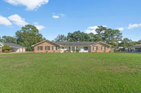 5824 Fennwood Dr, Zachary, LA 70791