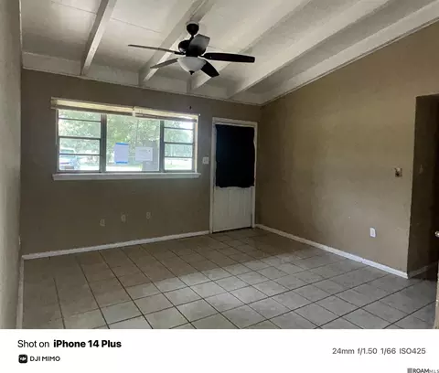 Living - 2514 Evans Dr, Baker, LA 70714 photo 2 of 3