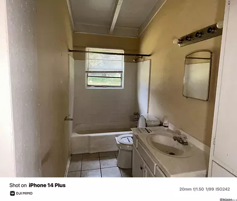 Bath - 2514 Evans Dr, Baker, LA 70714 photo 1 of 1