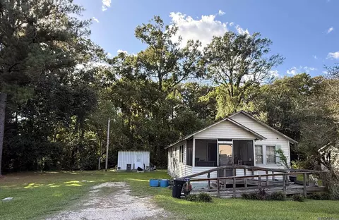 513 N Marchand Ave, Gonzales, LA 70737