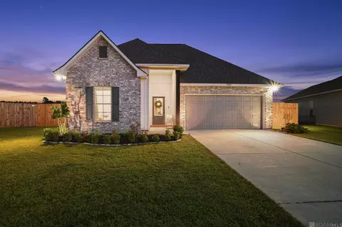 9698 Muncy Ln, Denham Springs, LA 70726