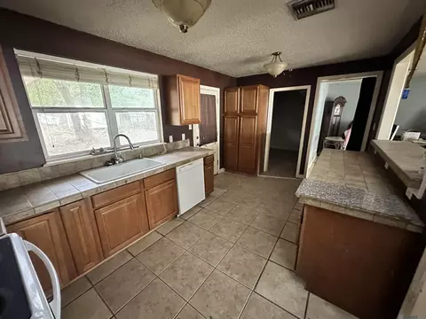 Kitchen - 364 Hickory Dr, Slidell, LA 70458 photo 1 of 2