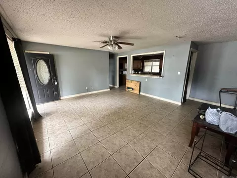 Living - 364 Hickory Dr, Slidell, LA 70458 photo 1 of 3