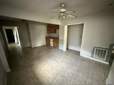 Living - 364 Hickory Dr, Slidell, LA 70458 photo 3 of 3