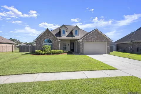 17568 Golden Eagle Dr, Prairieville, LA 70769