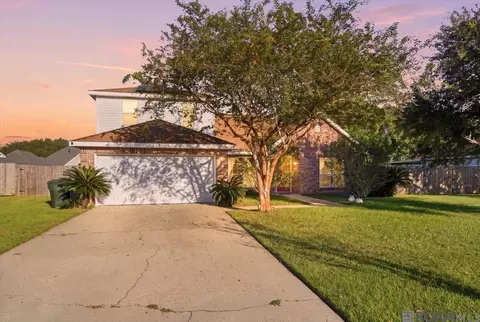 17410 W Autumn Dr, Prairieville, LA 70769