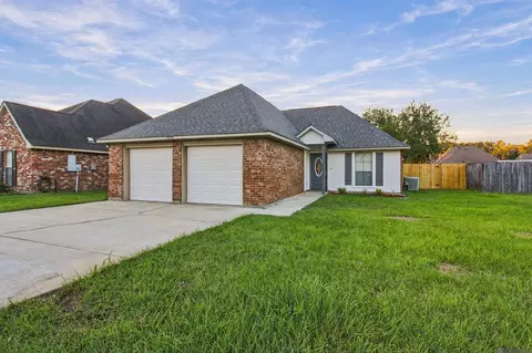 34206 Hawks Cv, Denham Springs, LA 70706