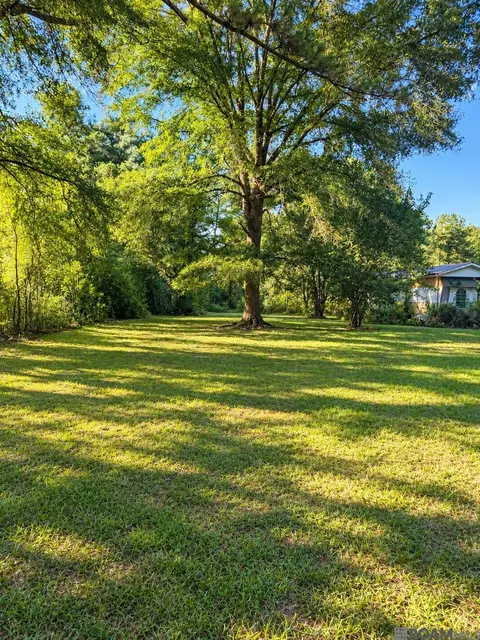 10479 Sligo Rd, Saint Francisville, LA 70775