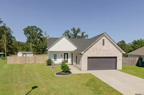 13703 Pinyon Dr, Denham Springs, LA 70726