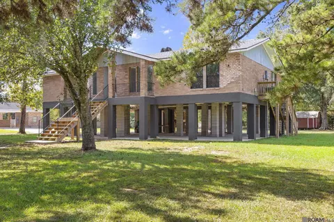 25511 Plantation Ave, Denham Springs, LA 70726