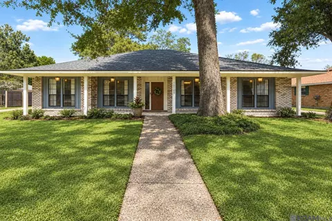 16109 Malvern Hill Ave, Baton Rouge, LA 70817