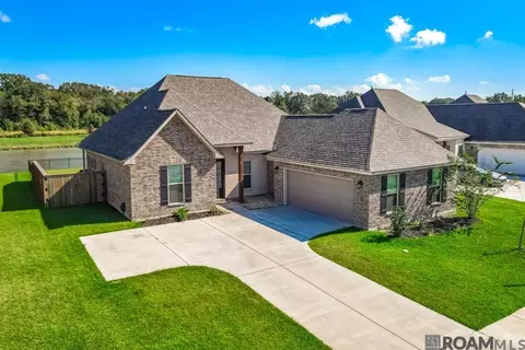 7219 Panama Canal Dr, Gonzales, LA 70737
