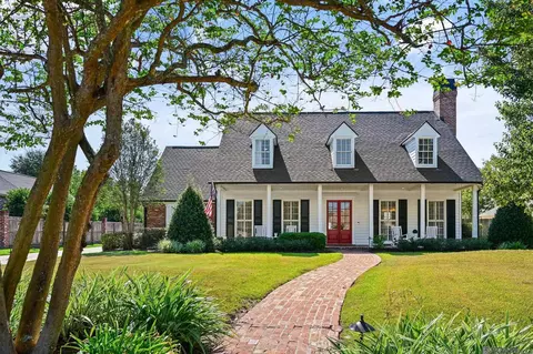 17503 W Muirfield Dr, Baton Rouge, LA 70810