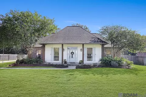 16194 Ole Homestead Ln, Prairieville, LA 70769