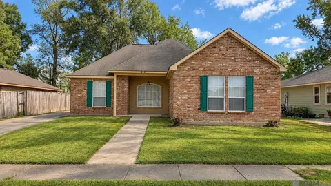 912 Windingway Dr, Baton Rouge, LA 70810