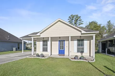 32471 Lake Pointe Blvd, Denham Springs, LA 70726