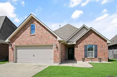 1034 Shadow Bluff Dr, Baton Rouge, LA 70820