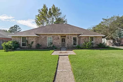 5134 Sandy Ridge Dr, Baton Rouge, LA 70817