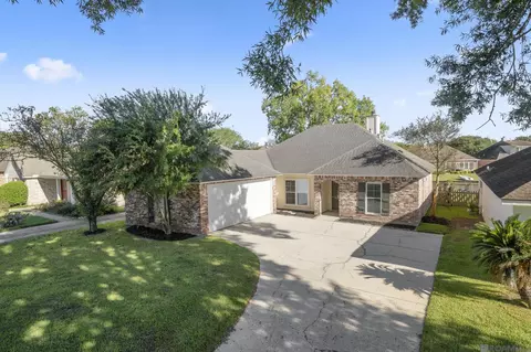 17423 Lake Iris Ave, Baton Rouge, LA 70817