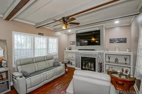 Living - 14381 Pine Park Dr, Walker, LA 70785 photo 1 of 2
