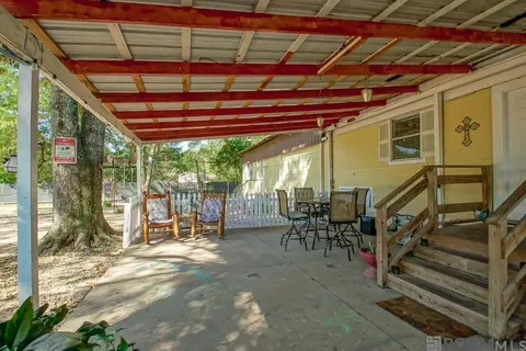 Exterior - 14381 Pine Park Dr, Walker, LA 70785 photo 2 of 4
