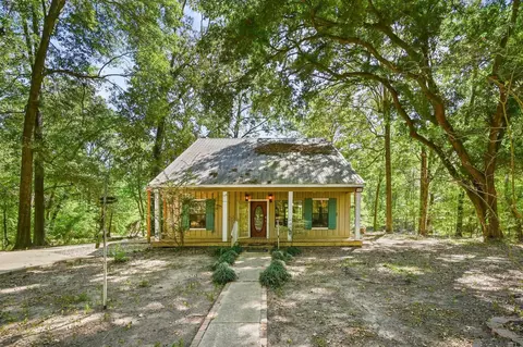 7050 Reed Rd, Saint Francisville, LA 70775