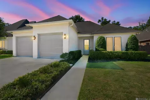 5908 Parkknoll Place Dr, Baton Rouge, LA 70816