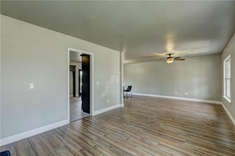 1701 Regency Blvd, Moore, OK 73160 photo 10