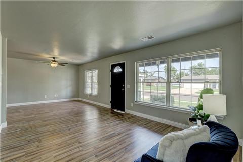 1701 Regency Blvd, Moore, OK 73160 photo 9