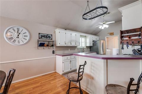 2625 Sequoyah Ave, Moore, OK 73160 photo 7