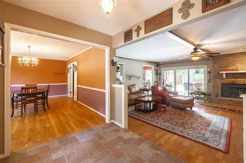 8205 N Bridgeport Ln, Bethany, OK 73008