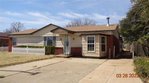 1053 N Dill St, Altus, OK 73521 photo 2