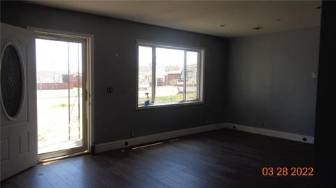 1053 N Dill St, Altus, OK 73521 photo 4