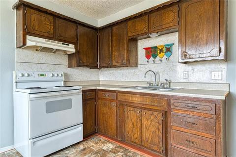 302 E 6th St, Duke, OK 73532 photo 14