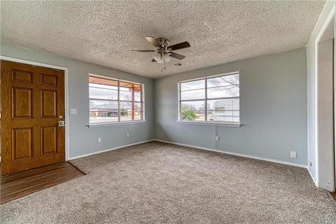 302 E 6th St, Duke, OK 73532 photo 7