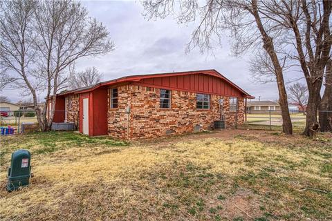 302 E 6th St, Duke, OK 73532 photo 5