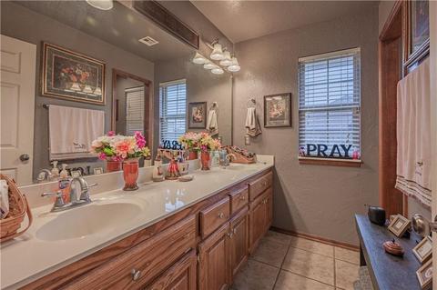 1510 Stardust Ct, Tuttle, OK 73089 photo 5