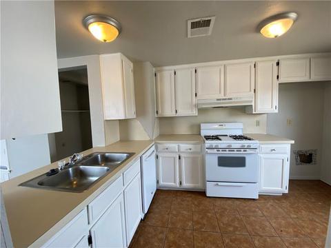 2103 Meench St, Moore, OK 73170 photo 8