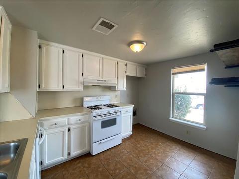 2103 Meench St, Moore, OK 73170 photo 9