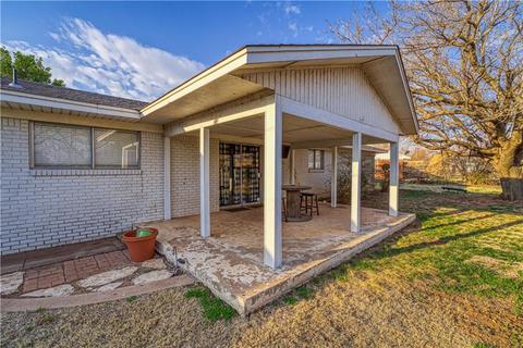 357 Lakeside Dr, Altus, OK 73521 photo 6