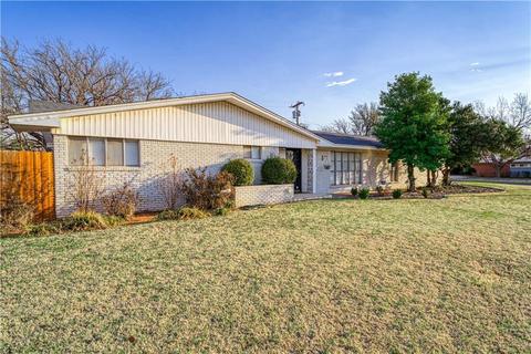 357 Lakeside Dr, Altus, OK 73521 photo 2