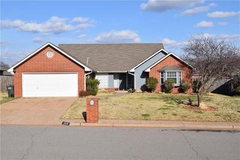 800 Adams Trl, Edmond, OK 73012 photo 1