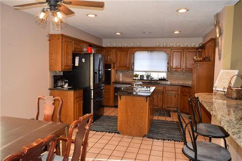 800 Adams Trl, Edmond, OK 73012 photo 4
